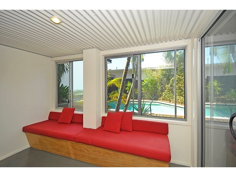 4 Talinga Crescent, Southport QLD 4215