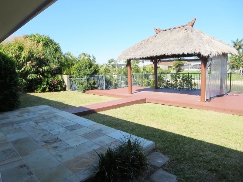 7 Caithness Court, Sorrento QLD 4217