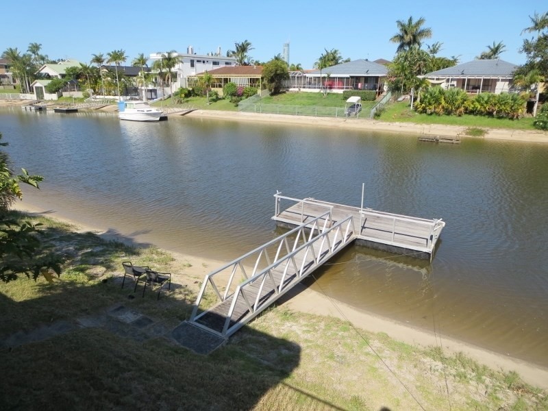 7 Caithness Court, Sorrento QLD 4217