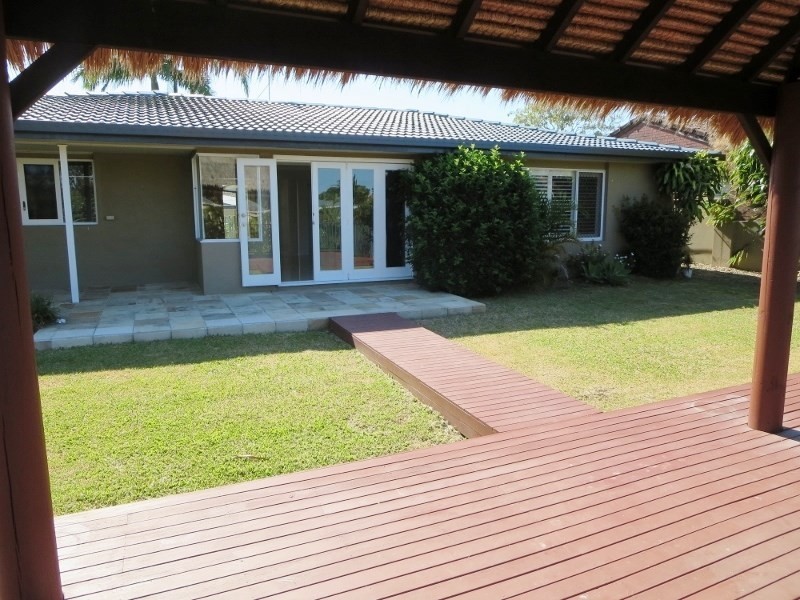 7 Caithness Court, Sorrento QLD 4217