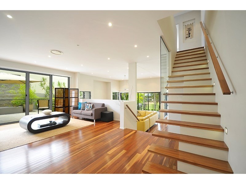 9 Lacerta Avenue, Robina QLD 4226