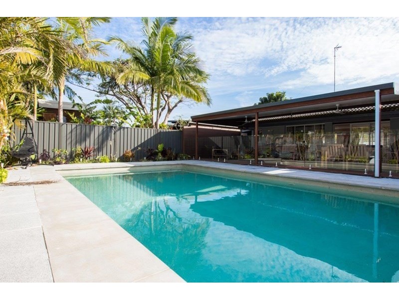 34 Boongala Road, Broadbeach Waters QLD 4218