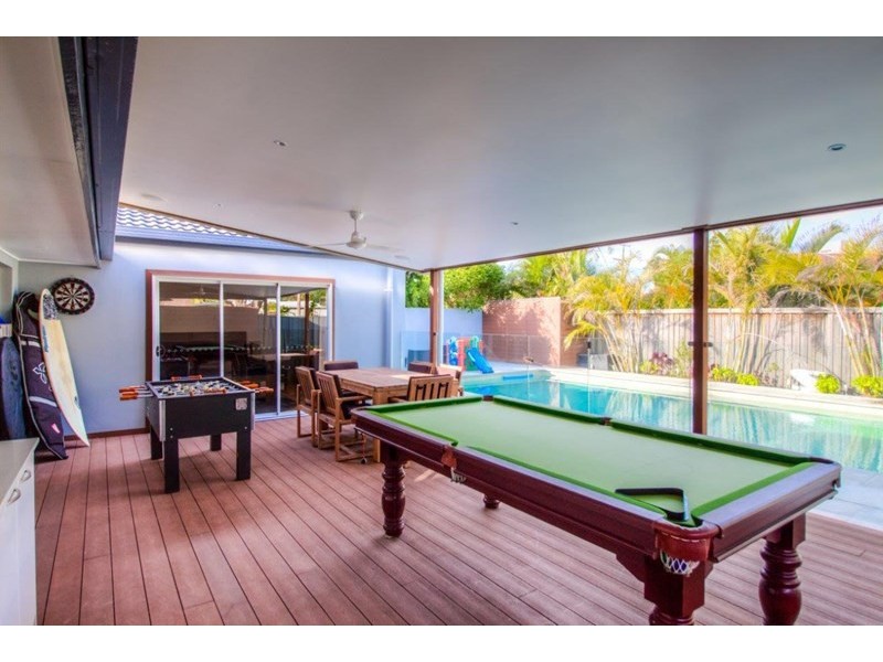 34 Boongala Road, Broadbeach Waters QLD 4218