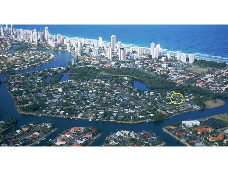23 Karina Crescent, Broadbeach Waters QLD 4218