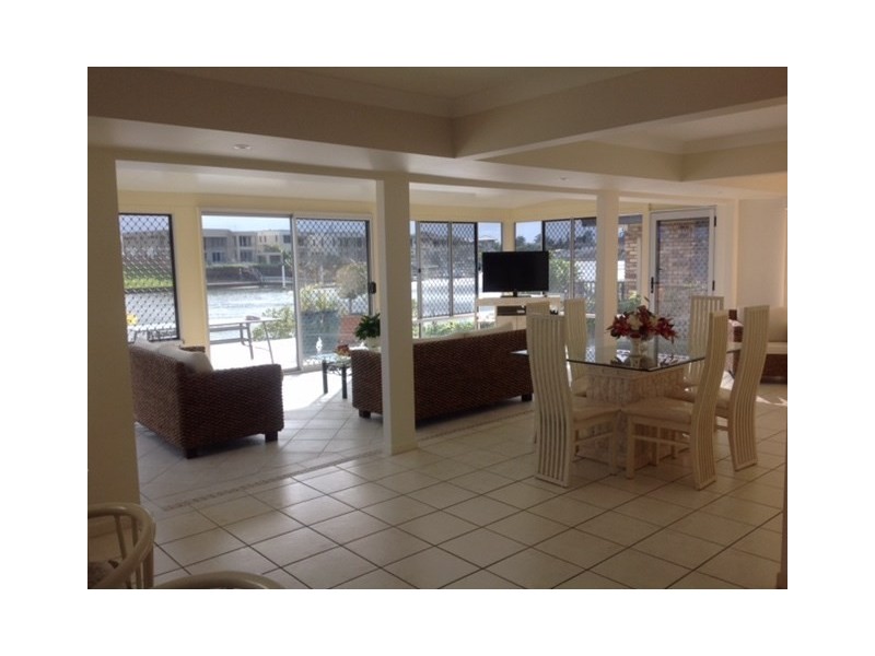 23 Namatjira Court, Broadbeach Waters QLD 4218