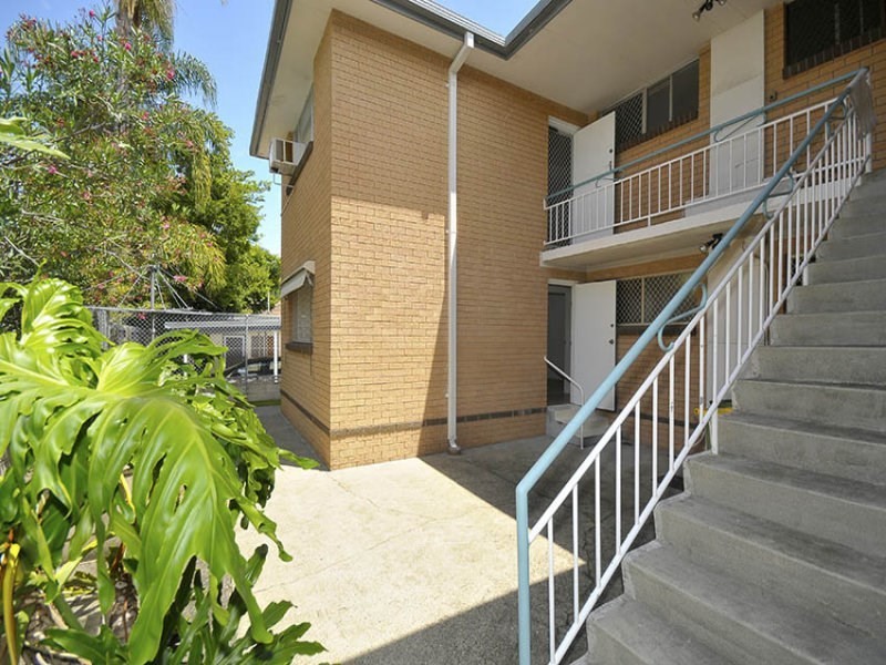 2/27 Leonard Avenue, Surfers Paradise QLD 4217
