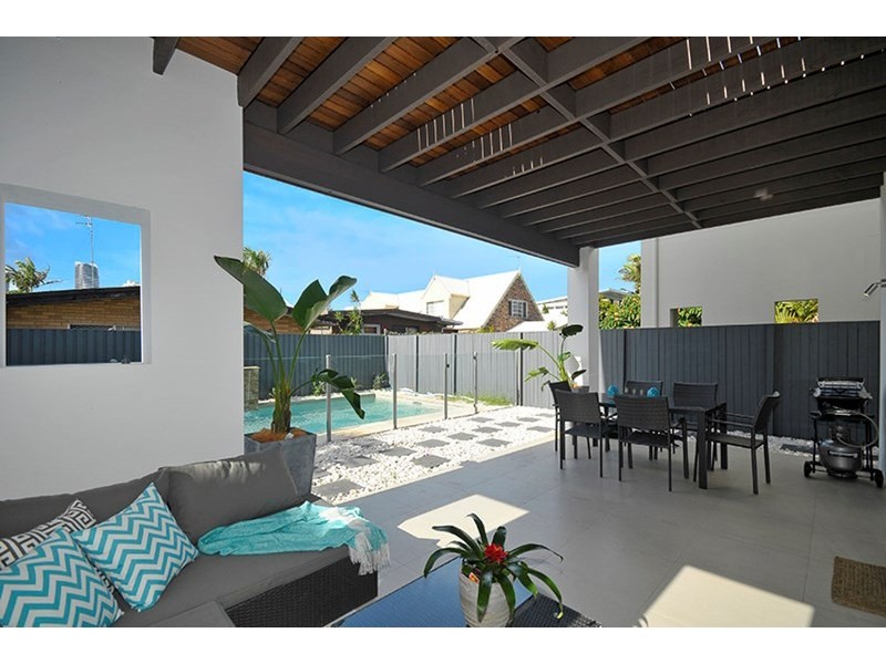 31 Cronulla Avenue, Mermaid Beach QLD 4218