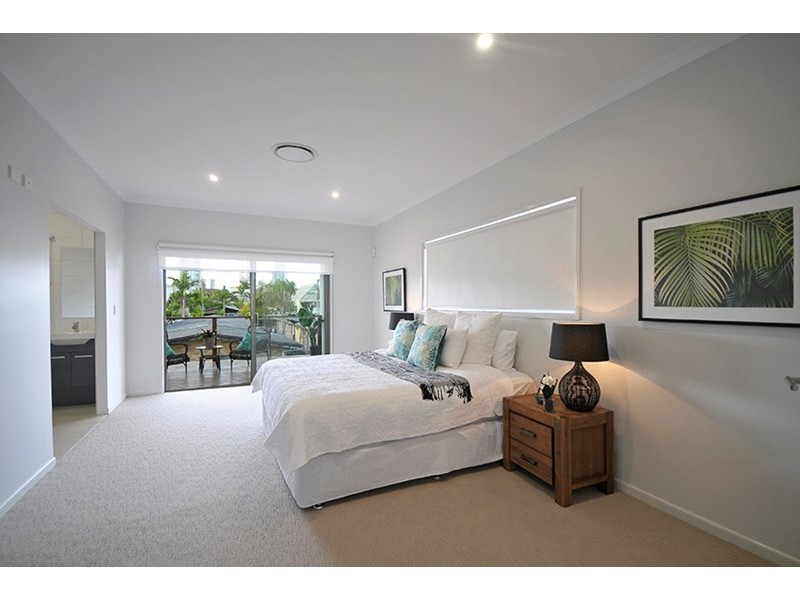 31 Cronulla Avenue, Mermaid Beach QLD 4218