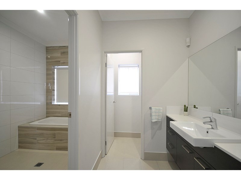 31 Cronulla Avenue, Mermaid Beach QLD 4218