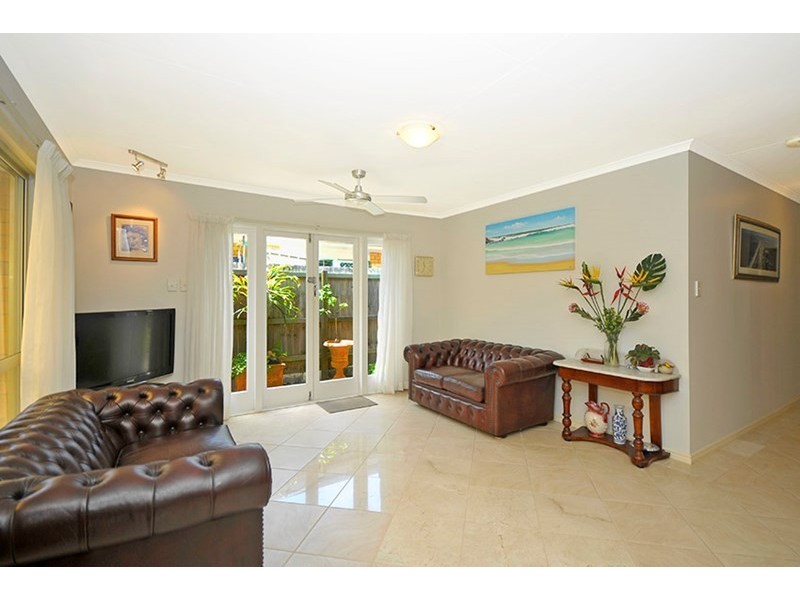 37 William Street, Mermaid Beach QLD 4218