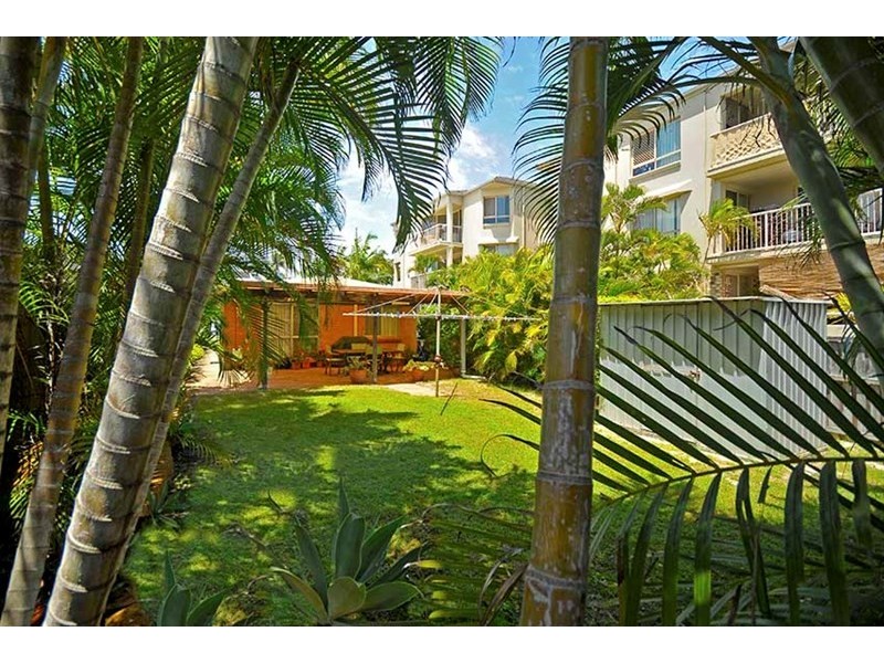 37 William Street, Mermaid Beach QLD 4218