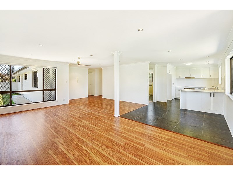 130 Markeri Street, Mermaid Waters QLD 4218