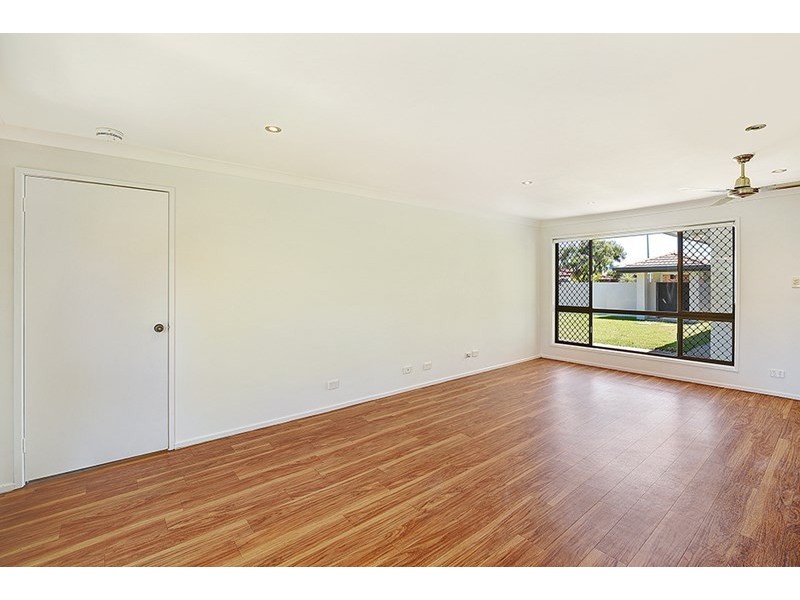 130 Markeri Street, Mermaid Waters QLD 4218
