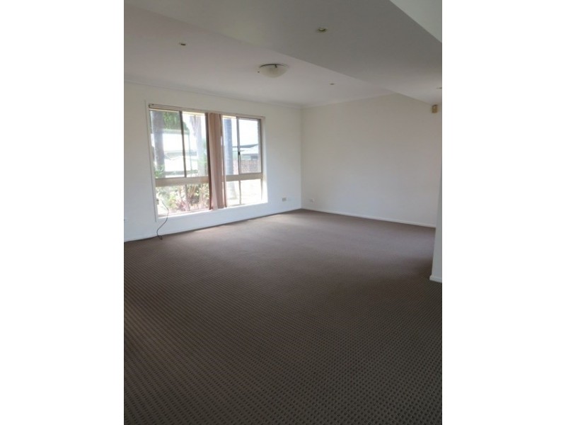 31 Allandale Entrance, Mermaid Waters QLD 4218