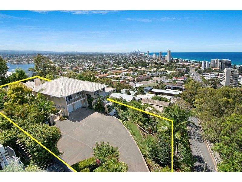 35 West Street, Burleigh Heads QLD 4220
