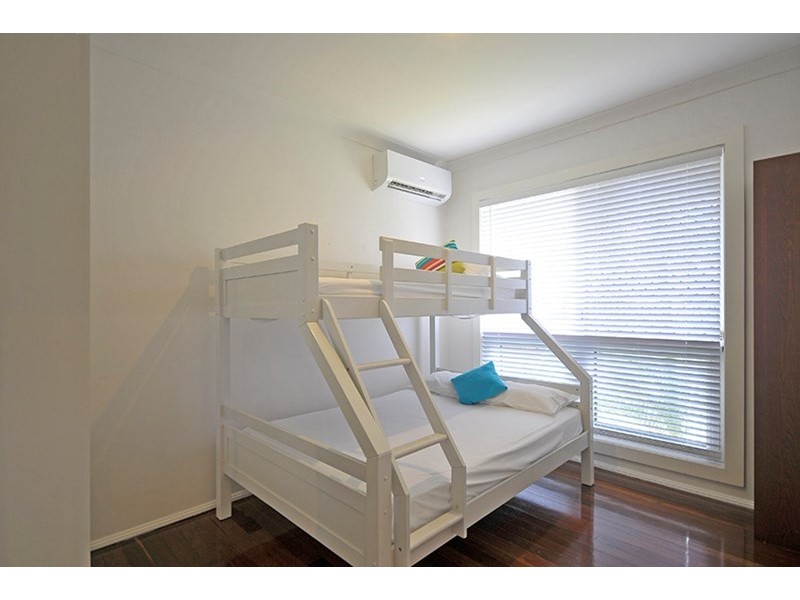 1 Karina Crescent, Broadbeach Waters QLD 4218