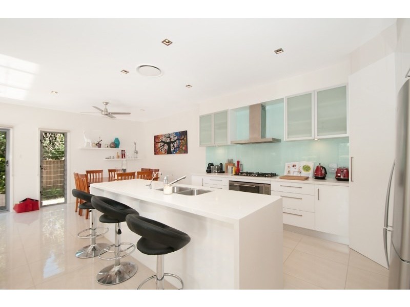 1/43 Avanti Street, Mermaid Waters QLD 4218