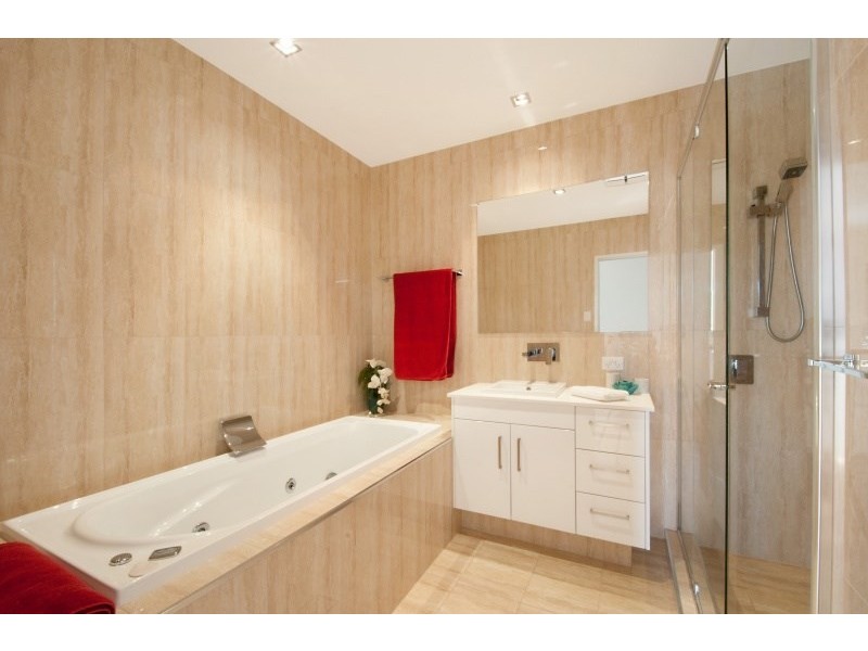 1/43 Avanti Street, Mermaid Waters QLD 4218