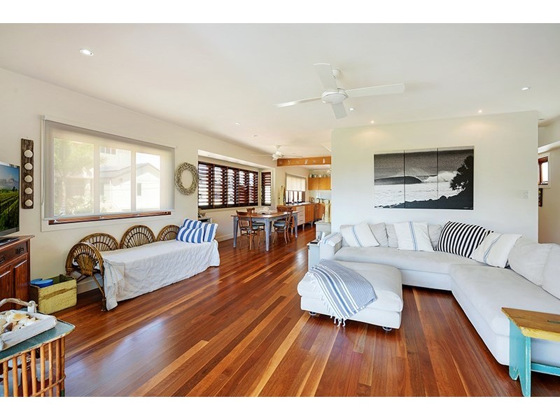 1/52 Jefferson Lane, Palm Beach QLD 4221