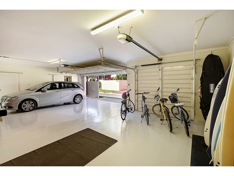 1/52 Jefferson Lane, Palm Beach QLD 4221