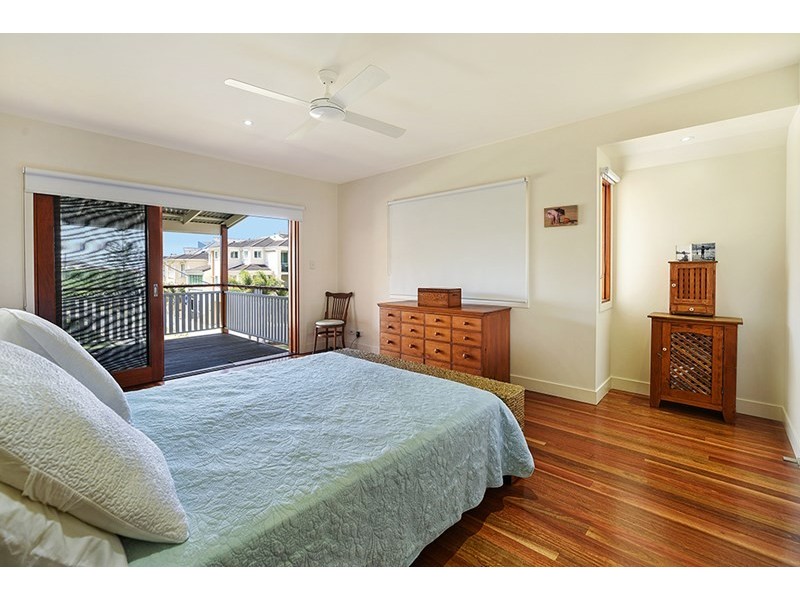 1/52 Jefferson Lane, Palm Beach QLD 4221