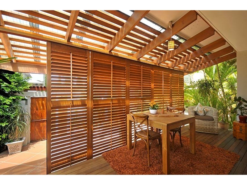 1 Karina Crescent, Broadbeach Waters QLD 4218