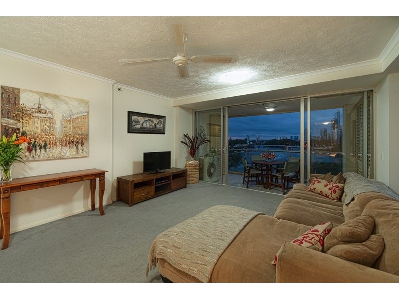 19/2894 Gold Coast Highway, Surfers Paradise QLD 4217