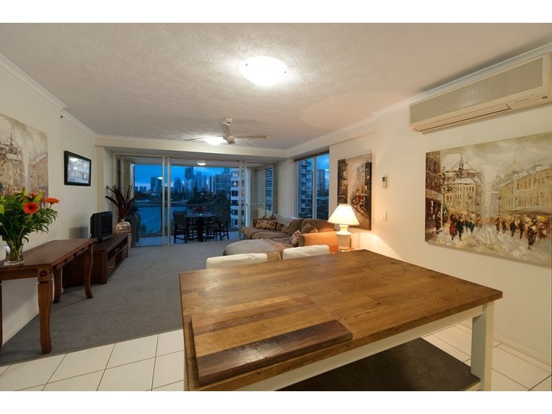 19/2894 Gold Coast Highway, Surfers Paradise QLD 4217