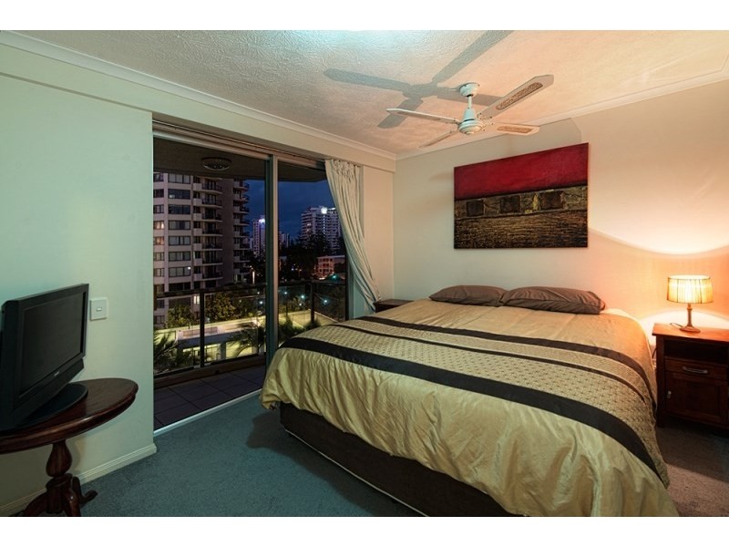 19/2894 Gold Coast Highway, Surfers Paradise QLD 4217