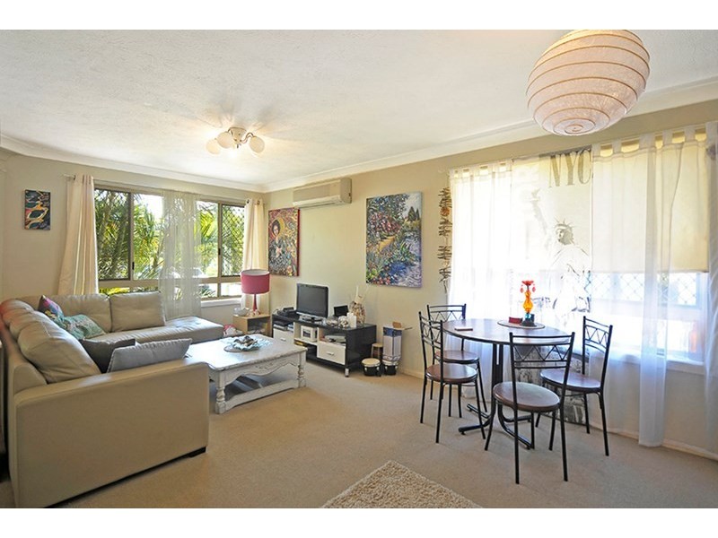 1/76 Sarawak Avenue, Palm Beach QLD 4221