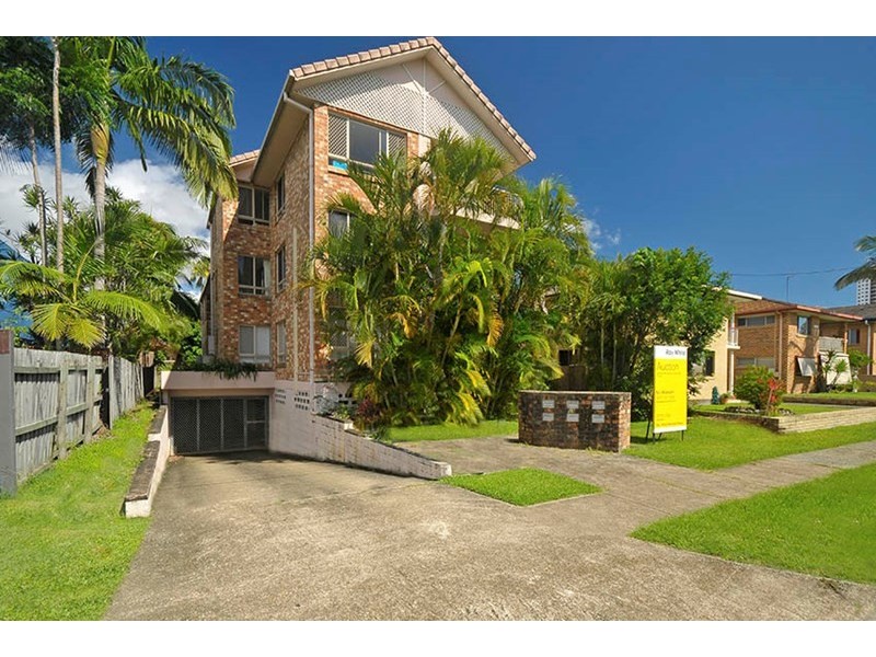1/76 Sarawak Avenue, Palm Beach QLD 4221