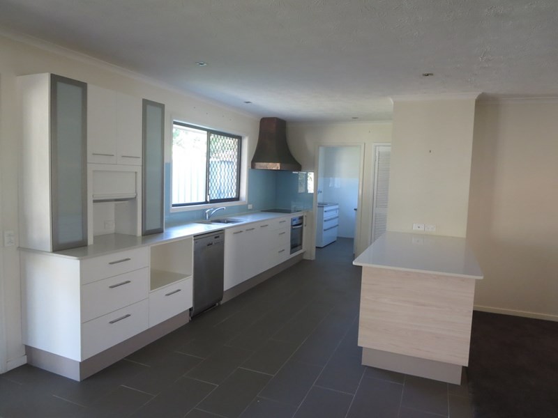 12 Caprice Court, Mermaid Waters QLD 4218