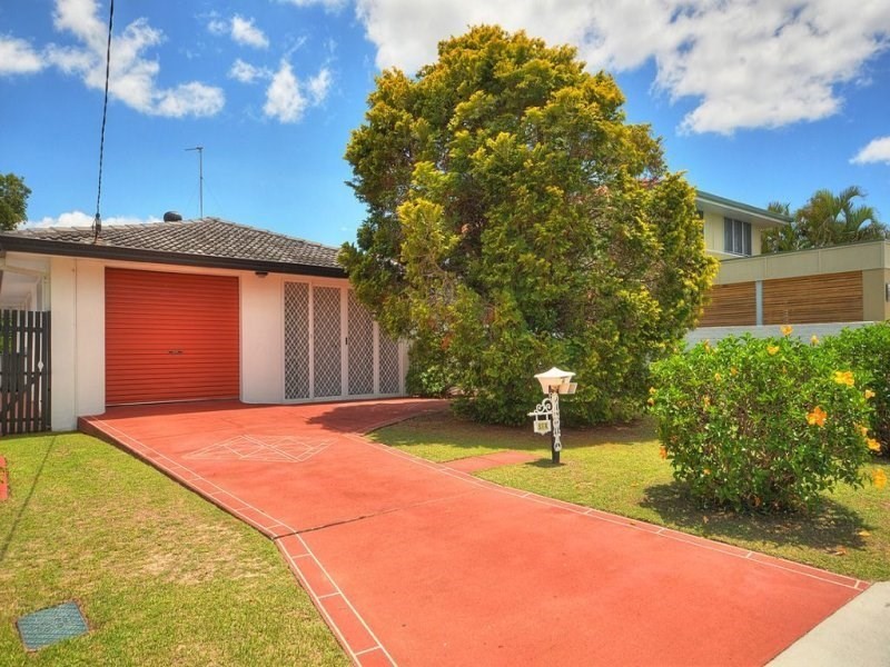 6 Mascala Parade, Mermaid Waters QLD 4218