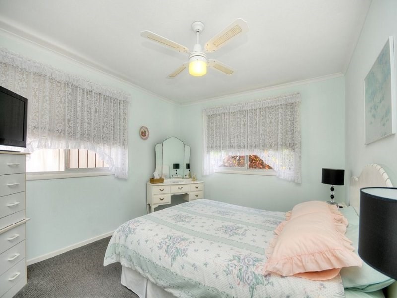 6 Mascala Parade, Mermaid Waters QLD 4218