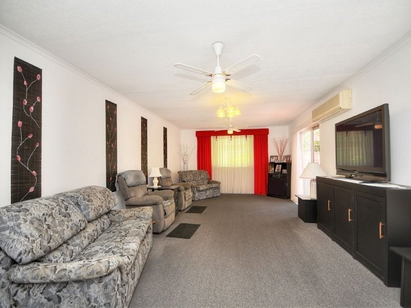 6 Mascala Parade, Mermaid Waters QLD 4218