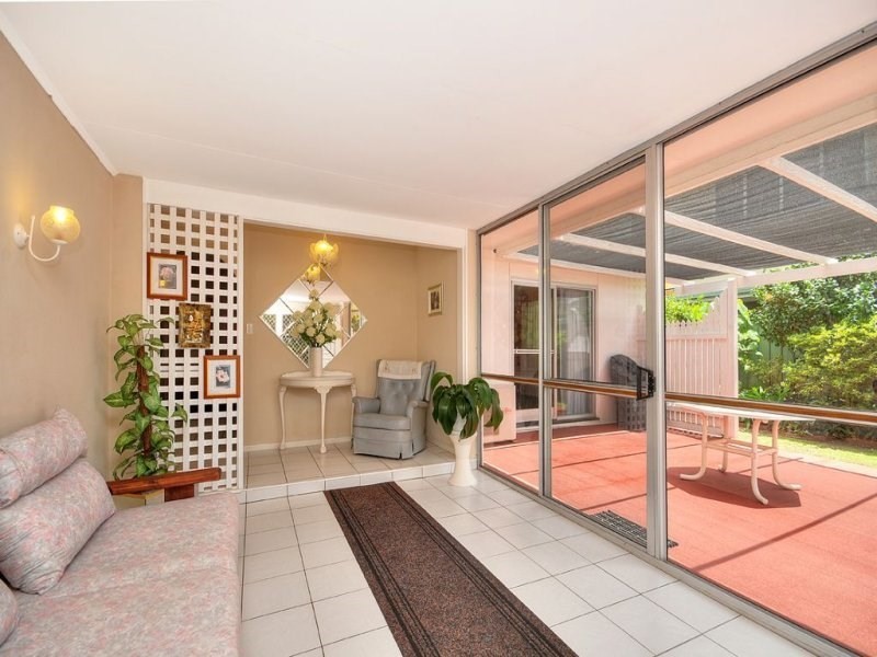 6 Mascala Parade, Mermaid Waters QLD 4218