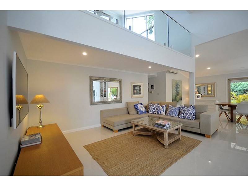 8 Dundee Court, Robina QLD 4226