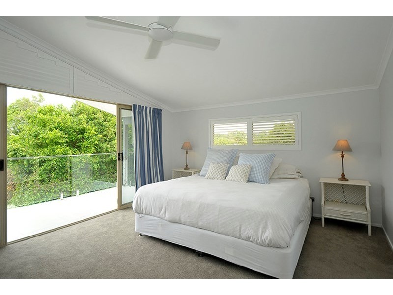 8 Dundee Court, Robina QLD 4226