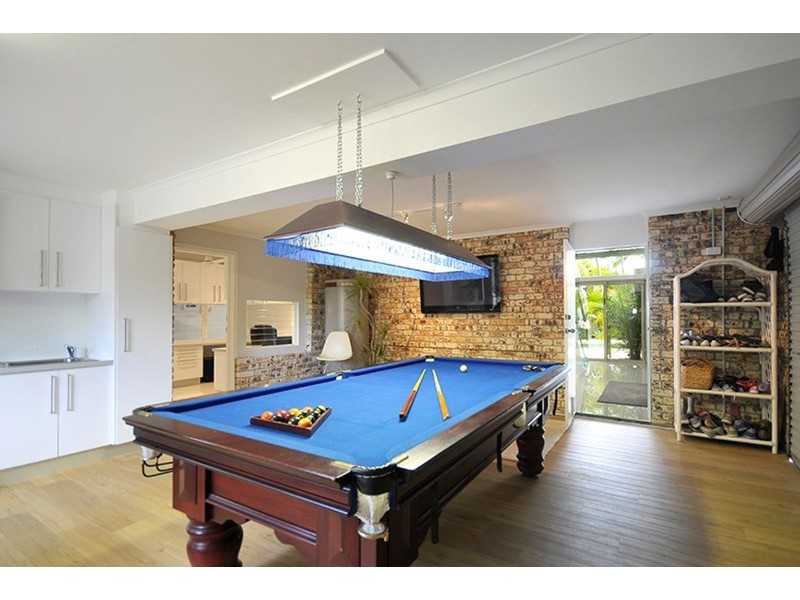 8 Dundee Court, Robina QLD 4226