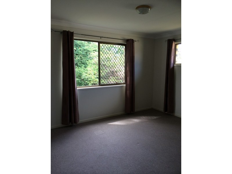 70 Barrier Reef Drive, Mermaid Waters QLD 4218