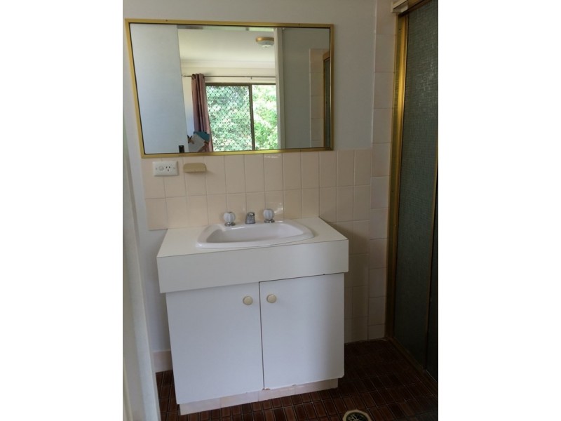 70 Barrier Reef Drive, Mermaid Waters QLD 4218