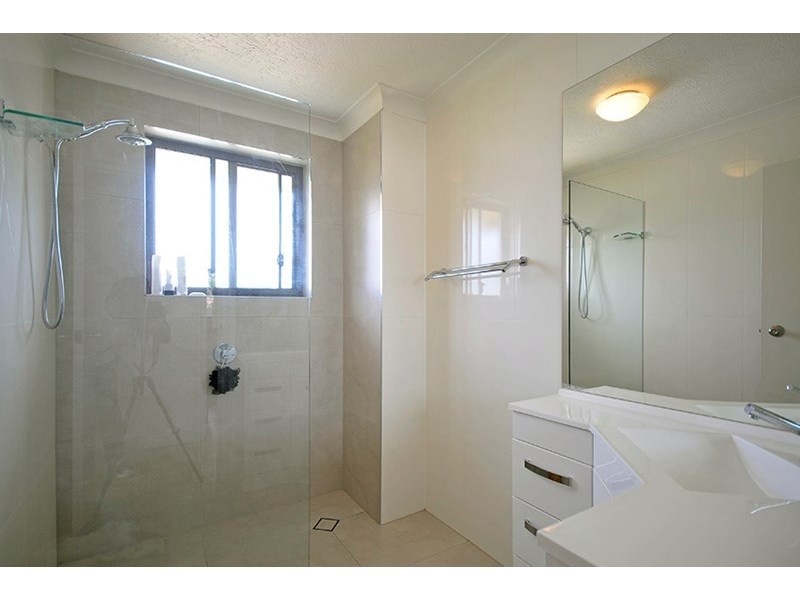 8/28 Dudley Street, Mermaid Beach QLD 4218