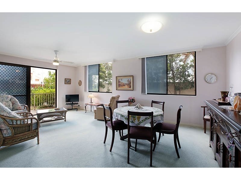 1/2619 Gold Coast Highway, Broadbeach QLD 4218