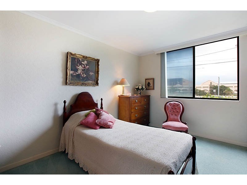 1/2619 Gold Coast Highway, Broadbeach QLD 4218