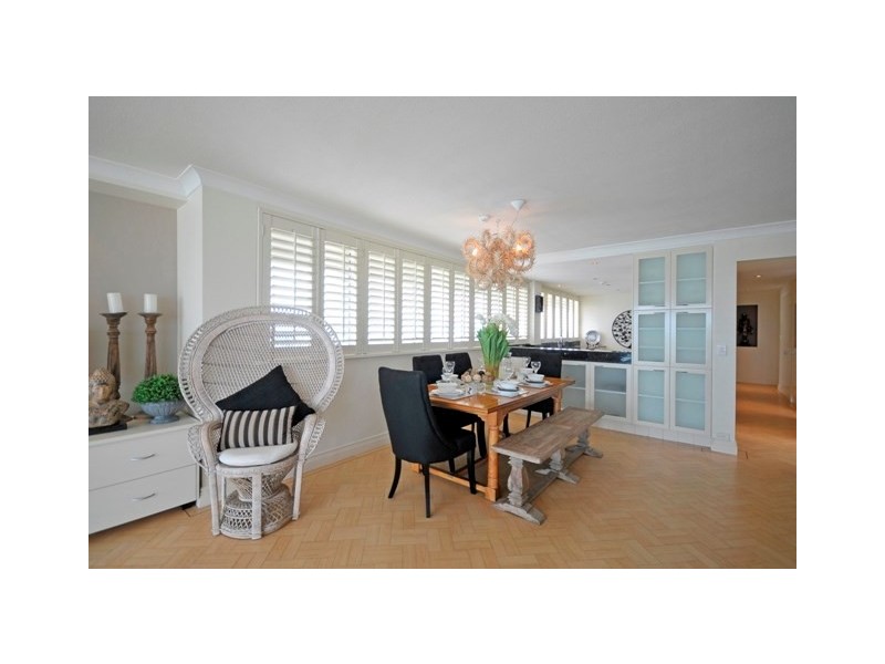 Apt 42, 18 Macarthur Parade “Yachting Towers”, Main Beach QLD 4217