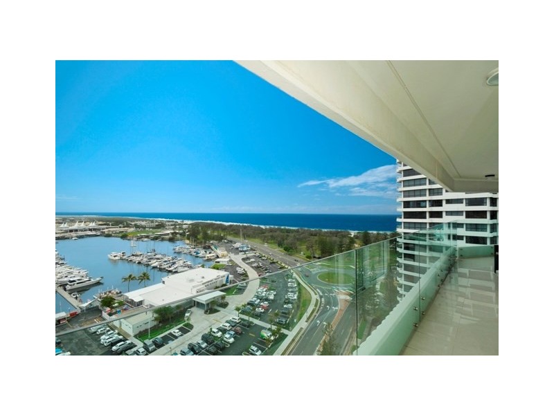 Apt 42, 18 Macarthur Parade “Yachting Towers”, Main Beach QLD 4217