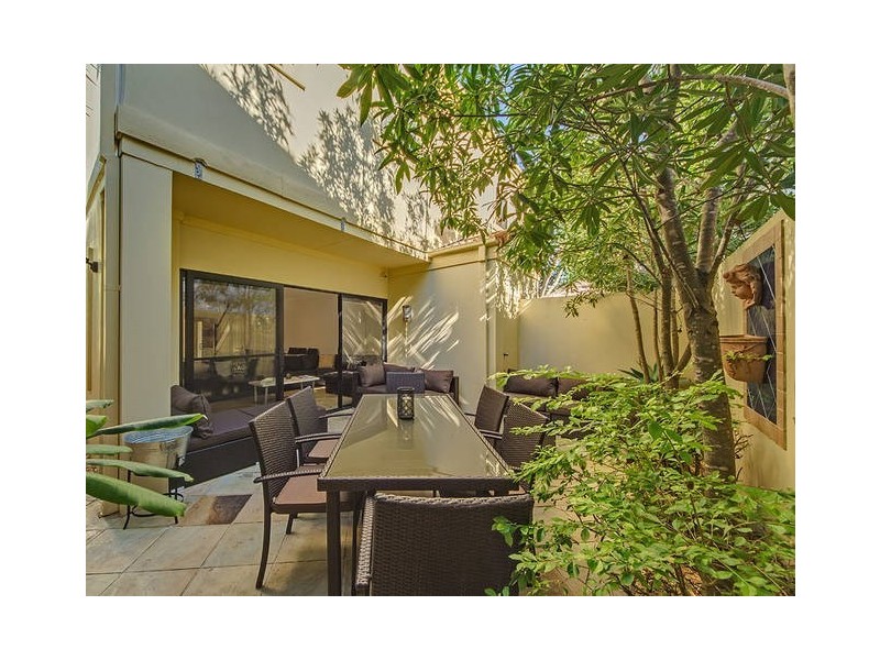 1/25 Hilda Street, Mermaid Beach QLD 4218