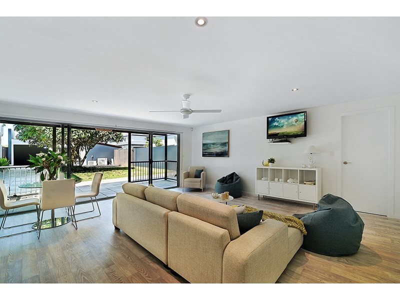 824 Pacific Parade, Currumbin QLD 4223