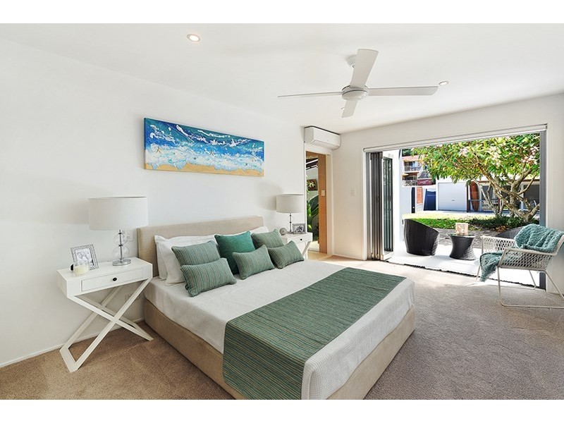 824 Pacific Parade, Currumbin QLD 4223