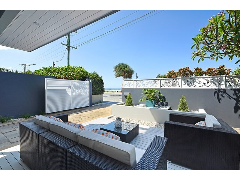 824 Pacific Parade, Currumbin QLD 4223